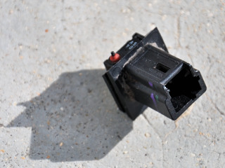 bouton coffre PSA