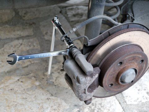 boulon étrier frein Peugeot 307