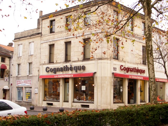 Cognatheque à Cognac (16)